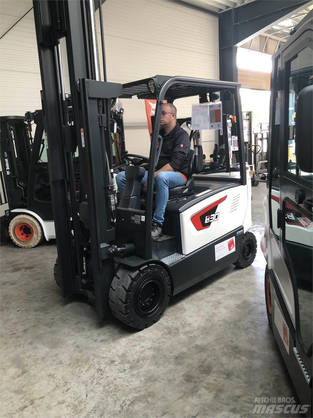 LSM LSM12N Pedestrian stacker
