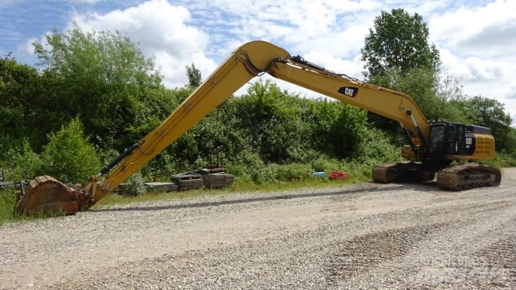 CAT 352 F Long Reach Crawler Excavators