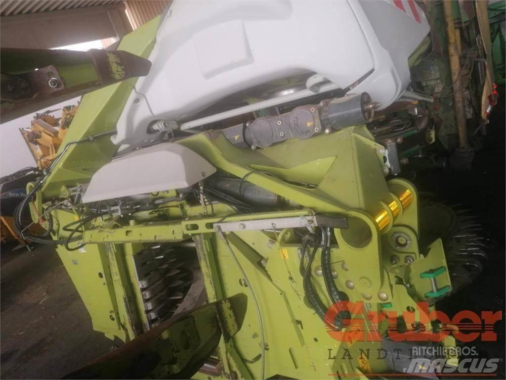 CLAAS Orbis 750 Combine Attachments