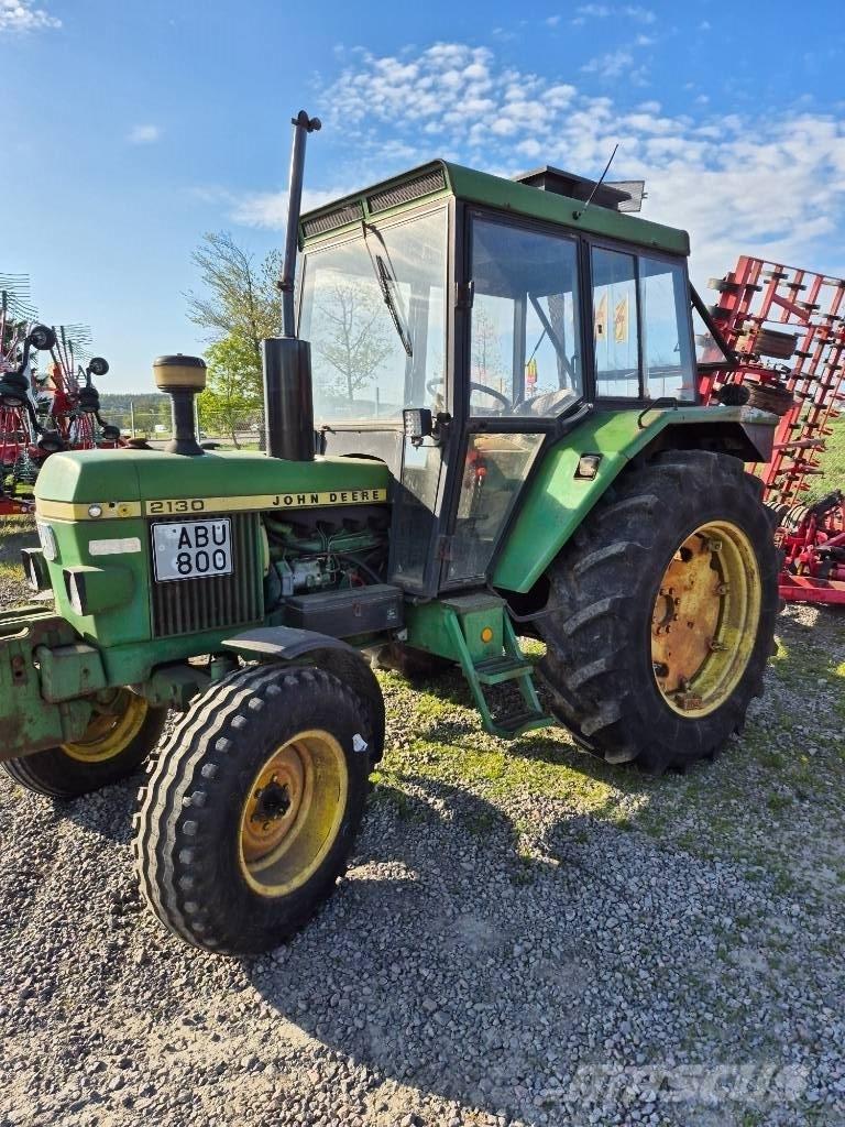 John Deere 2130 Tractors