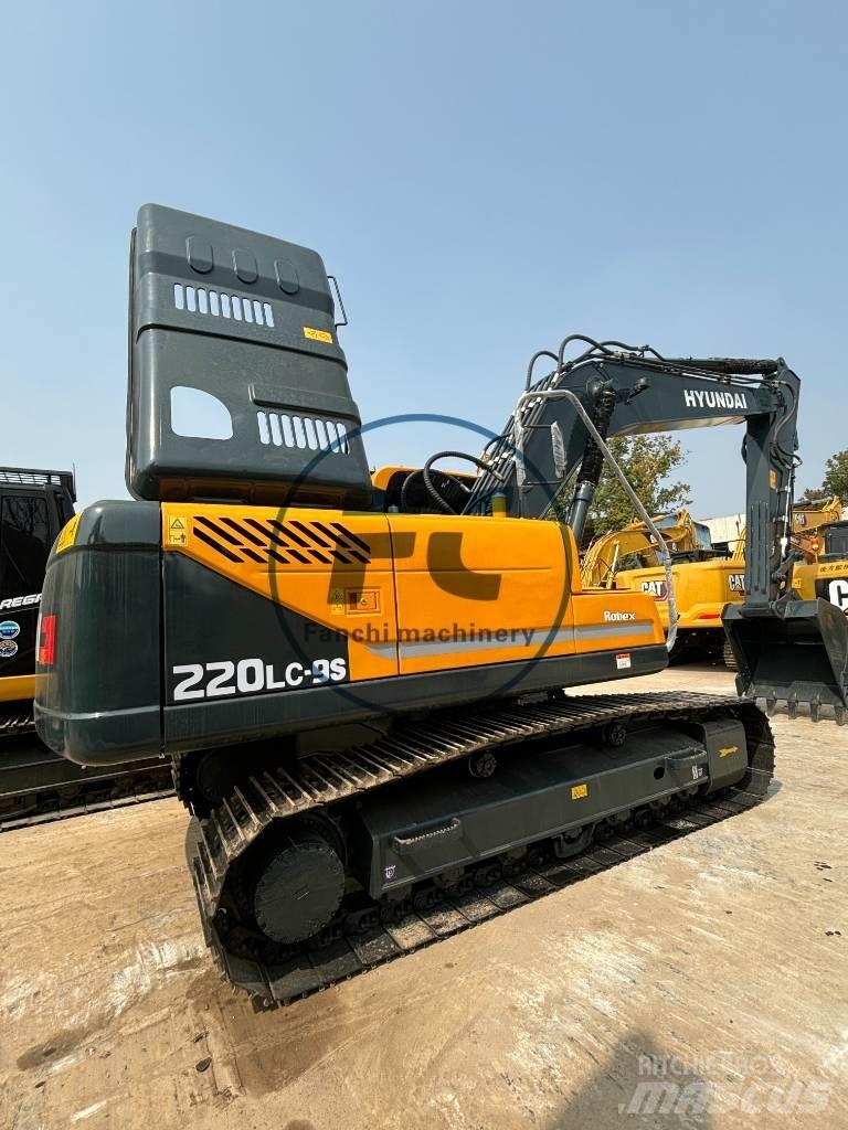 Hyundai 220 LC Crawler Excavators