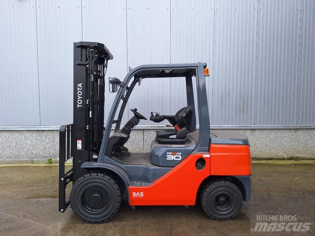 Toyota 52-8 FD F 30 Diesel Forklifts