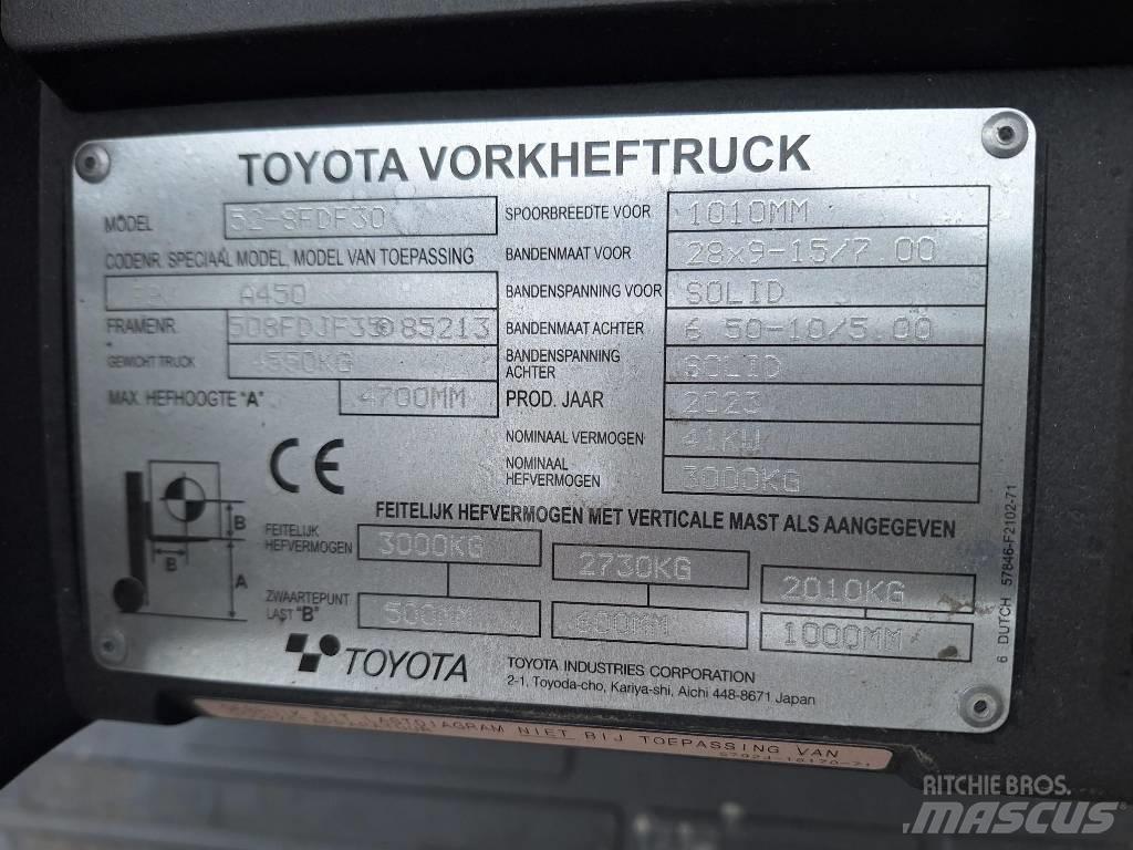 Toyota 52-8 FD F 30 Diesel Forklifts