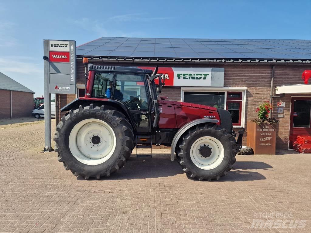 Valtra 8950 Tractors