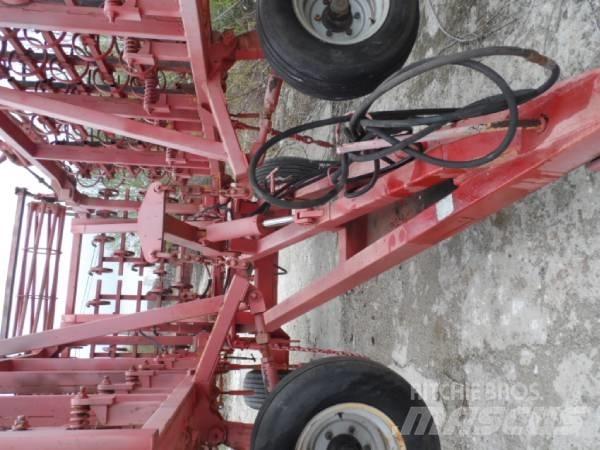 Simba 8M Cultivators