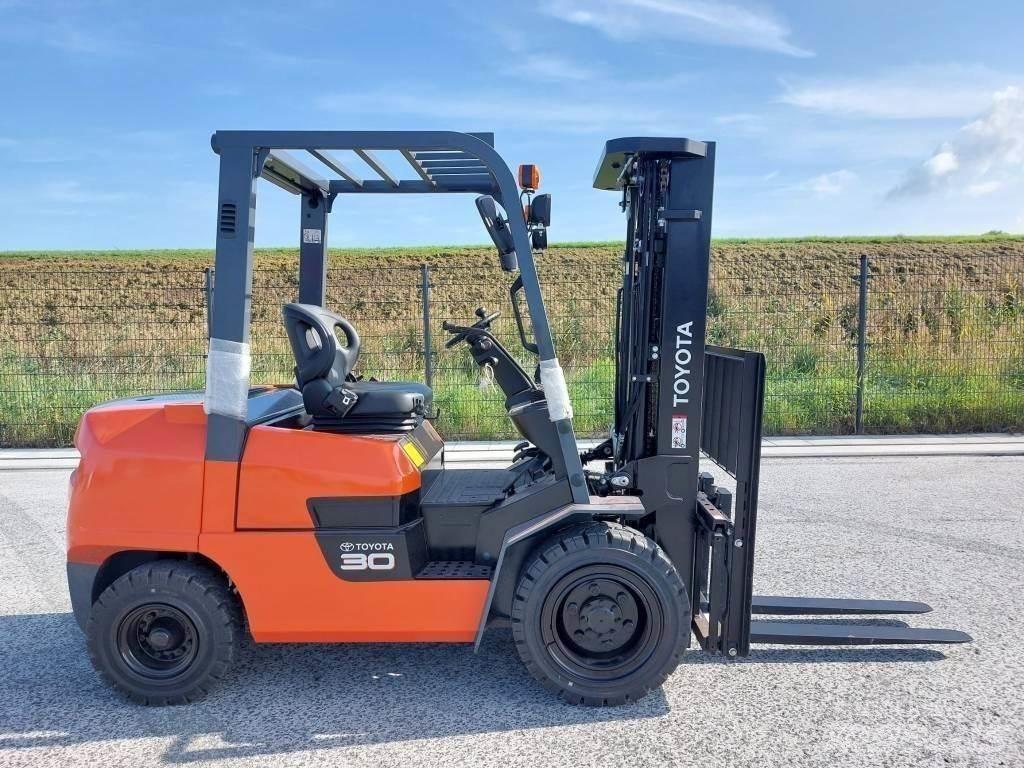 Toyota FDZN30 Misc Forklifts