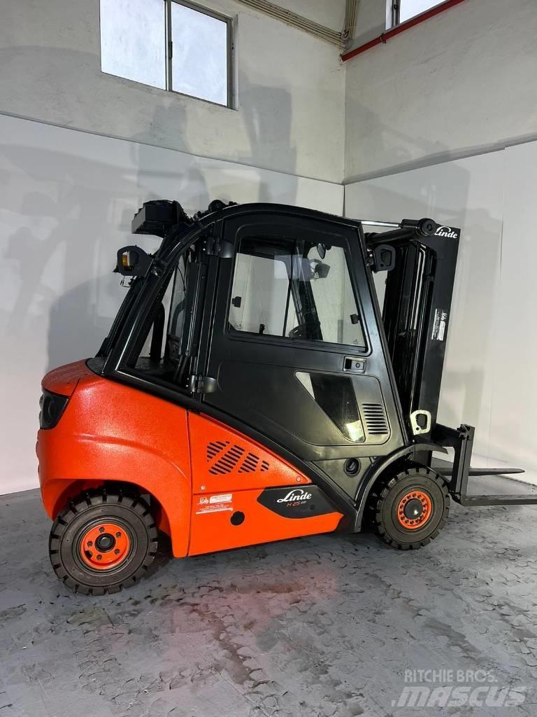 Linde H 25 D Diesel Forklifts