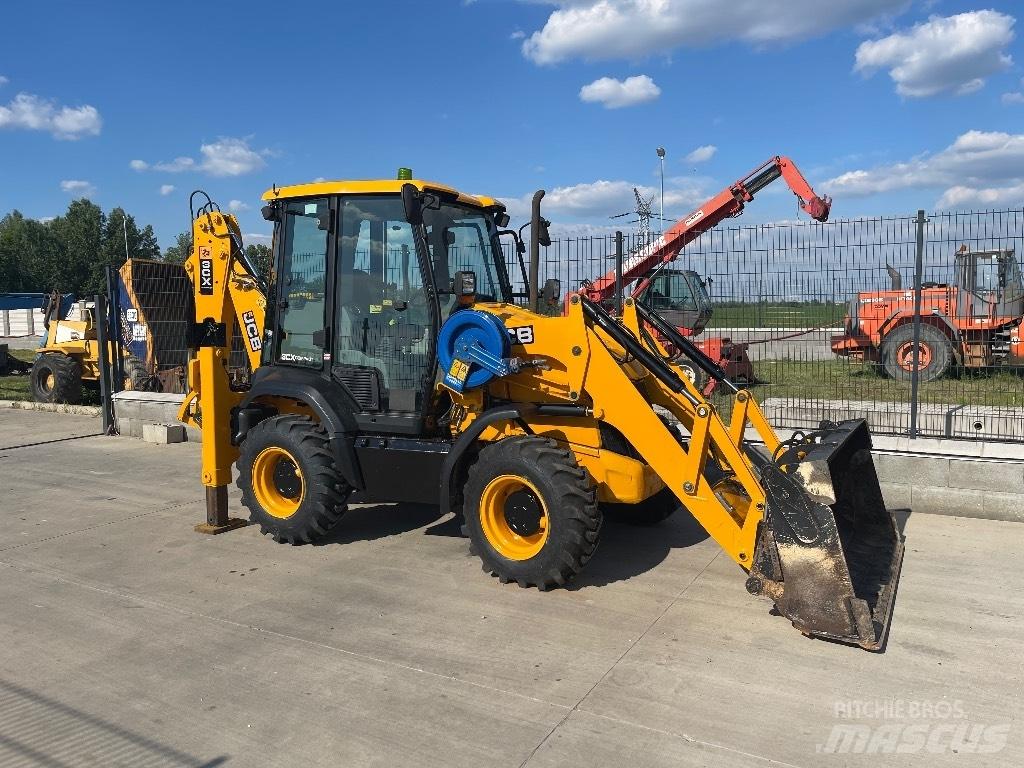 JCB 3 CX / compact Backhoe Loaders