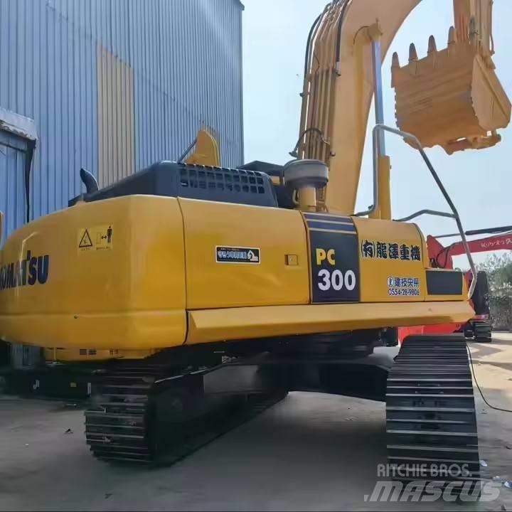 Komatsu PC300 Crawler Excavators