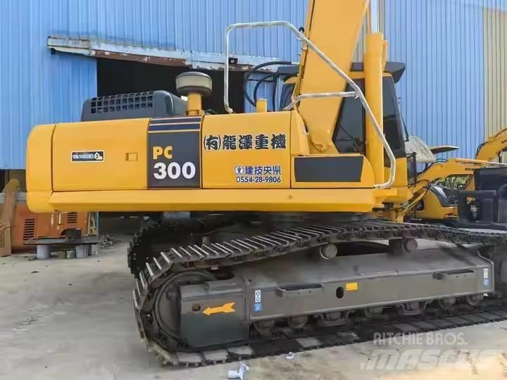 Komatsu PC300 Crawler Excavators
