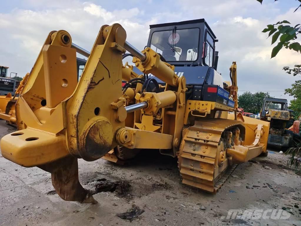 Shantui SD 32 Crawler dozers