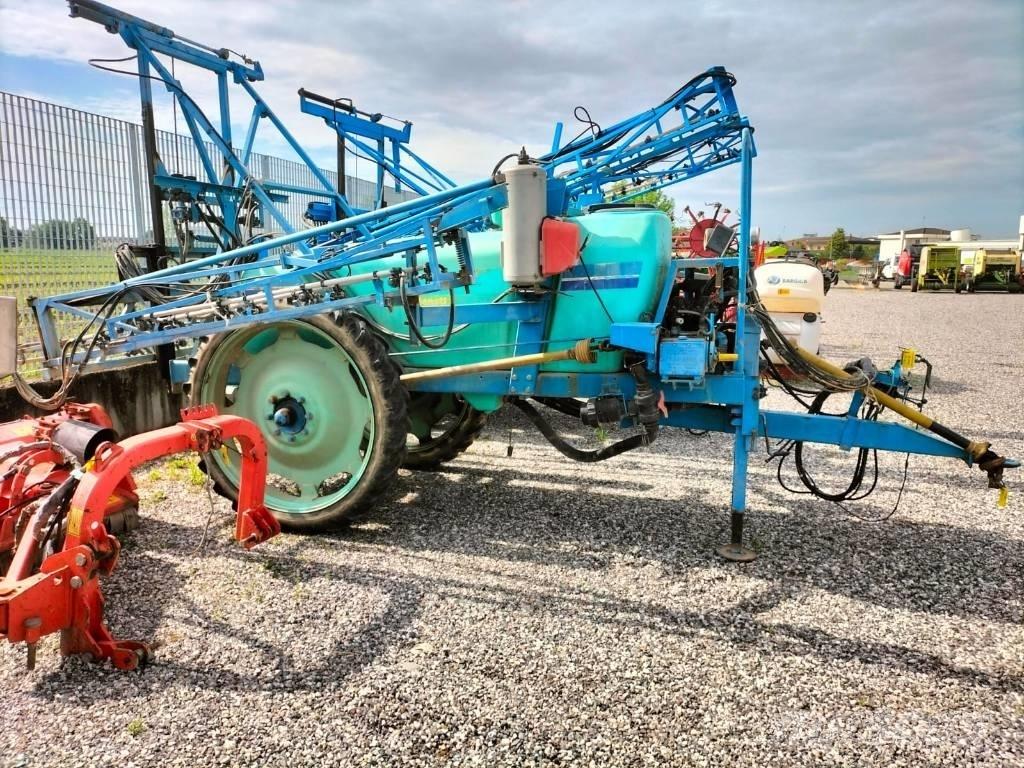 Berthoud ALBA V 2200 Sprayer Fertilizers