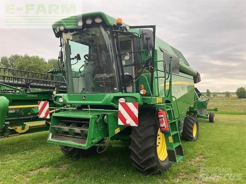 John Deere w330 Combine Harvesters