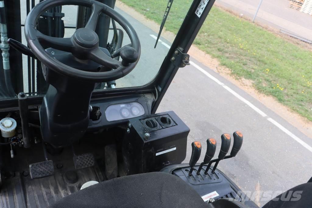 Doosan G25E-5 LPG trucks