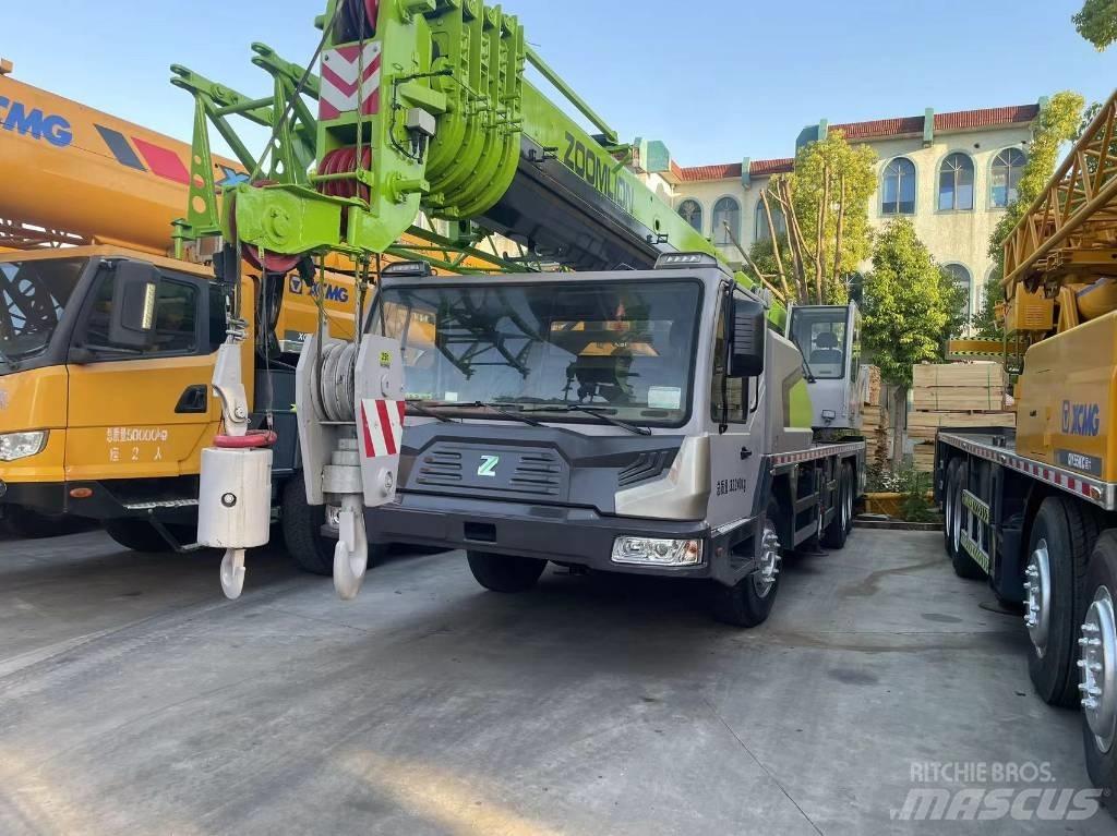 Zoomlion ZTC 251 V Mobile and all terrain cranes