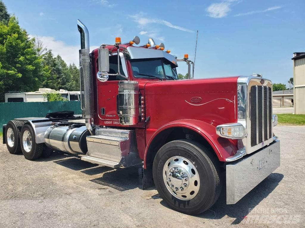 Peterbilt 389 Conventional Trucks / Tractor Trucks