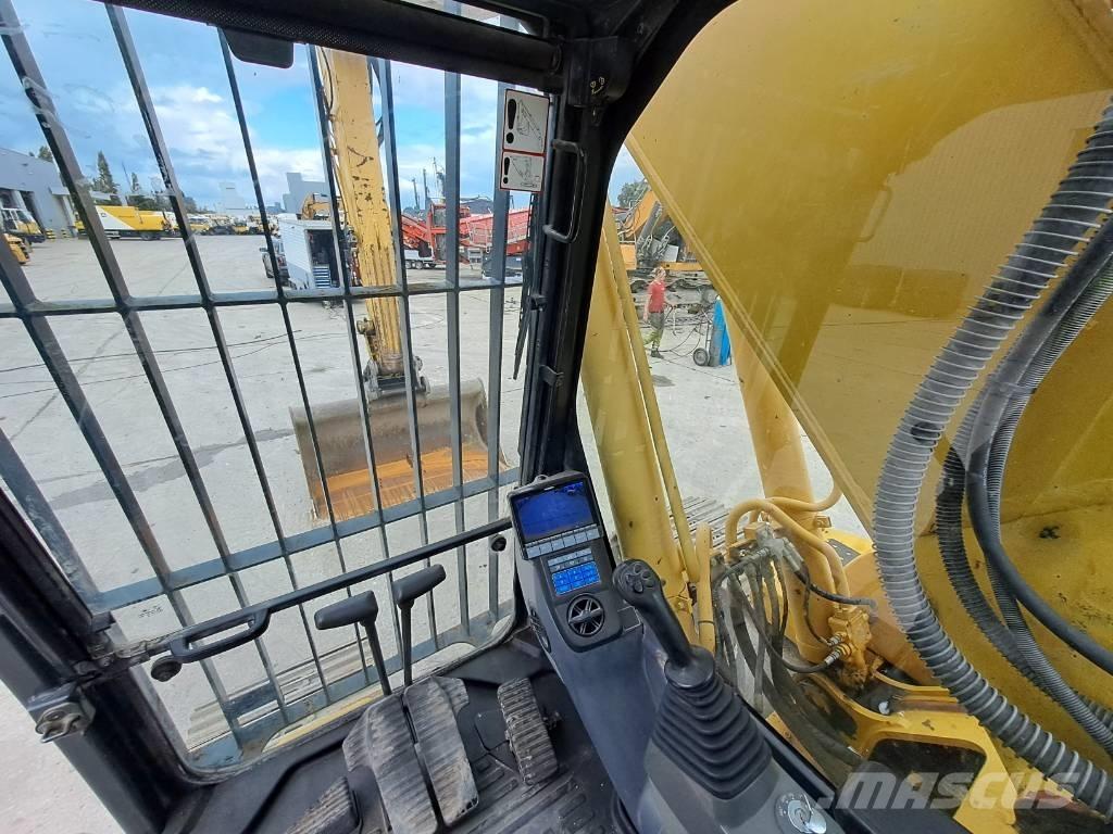 Komatsu HB215LC-2 Crawler Excavators