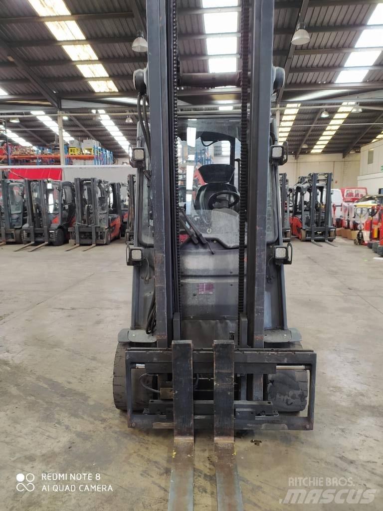 Linde E 35 HL Electric Forklifts