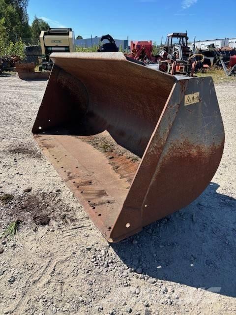 Leonardi Skopa Buckets