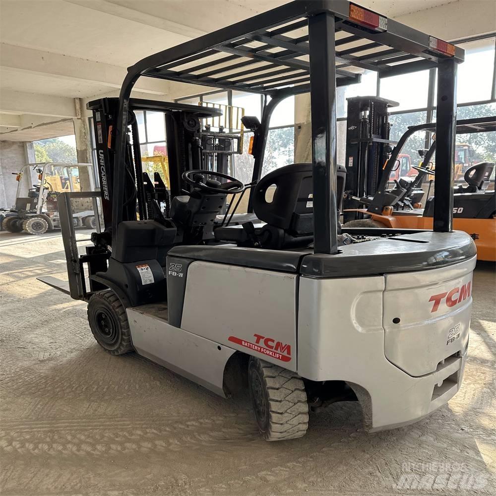 TCM FB25-7 Electric Forklifts