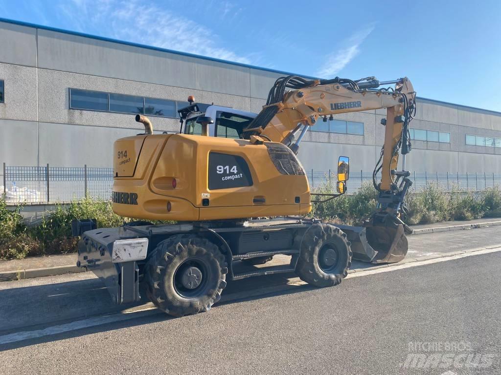 Liebherr A 914 Wheeled Excavators