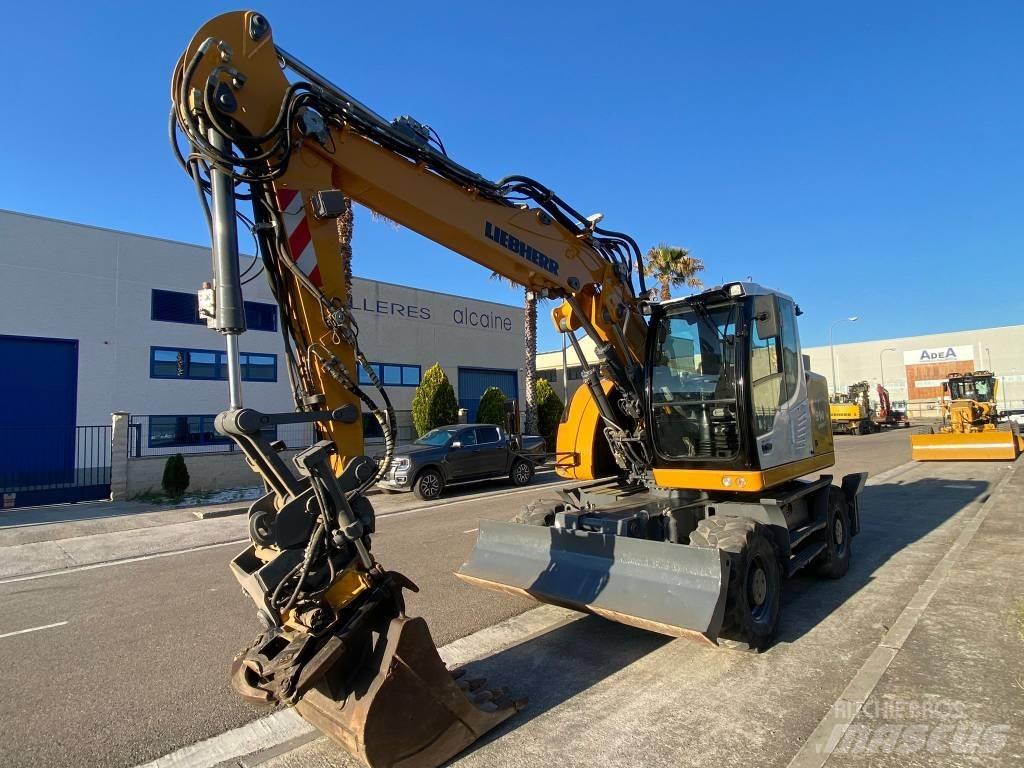 Liebherr A 914 Wheeled Excavators