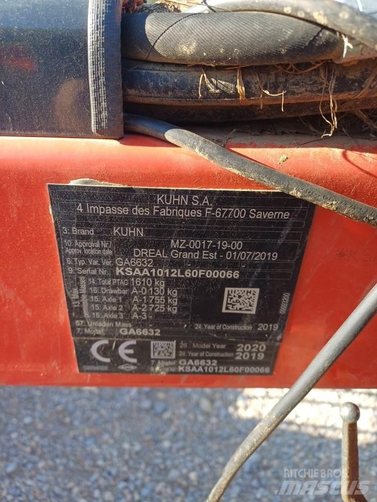 Kuhn GA 6632 Swathers \ Windrowers