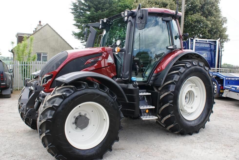 Valtra N 175 Versu Tractors