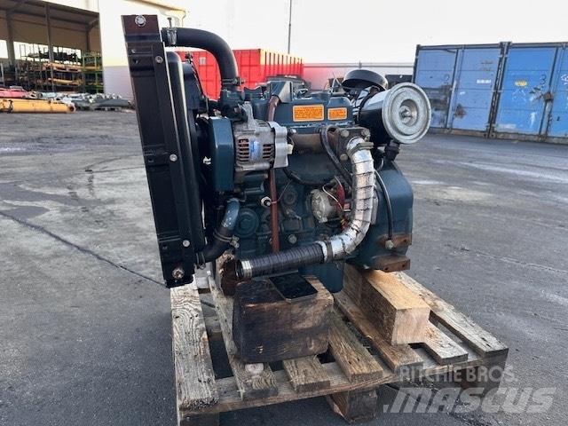 Kubota D 905 Engines