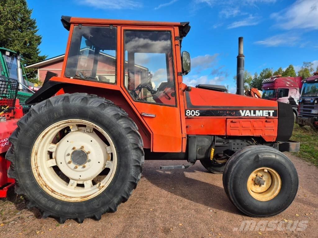 Valmet 805 Tractors