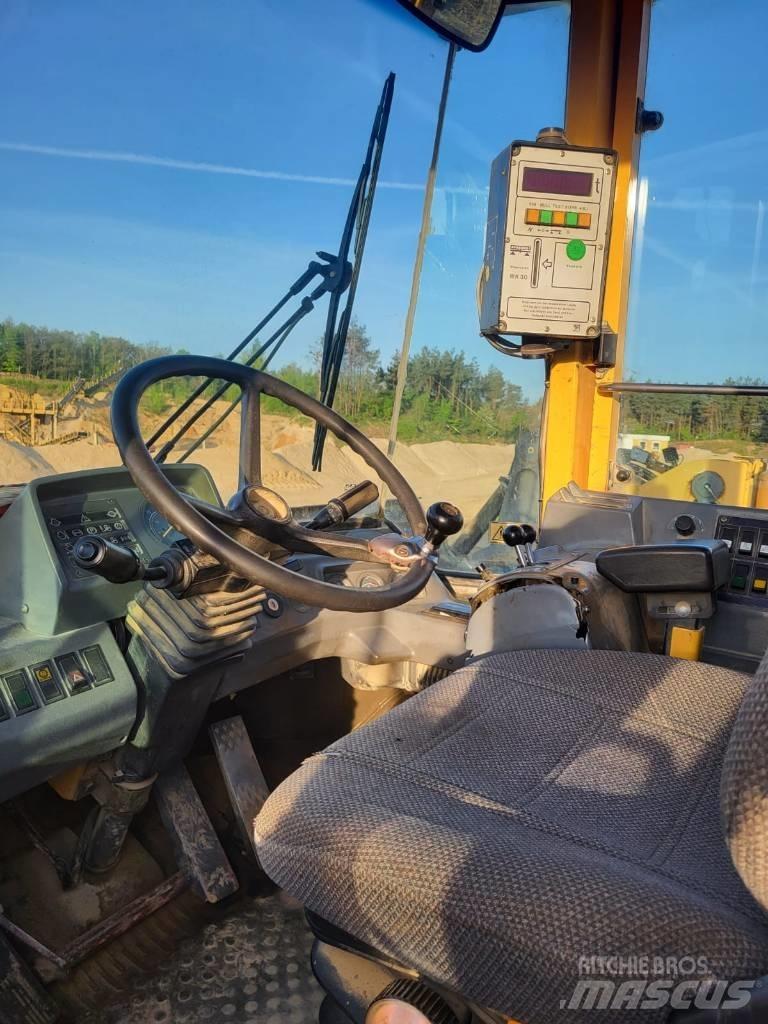 Volvo L180C Wheel Loaders