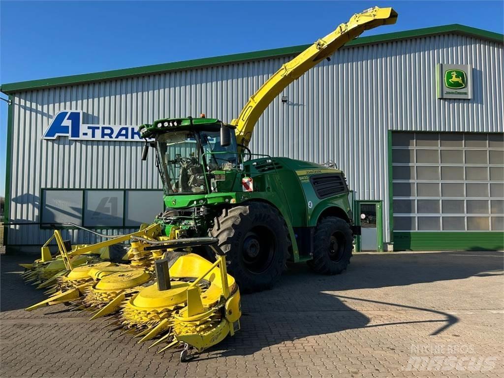 John Deere 8400i Forage Harvester