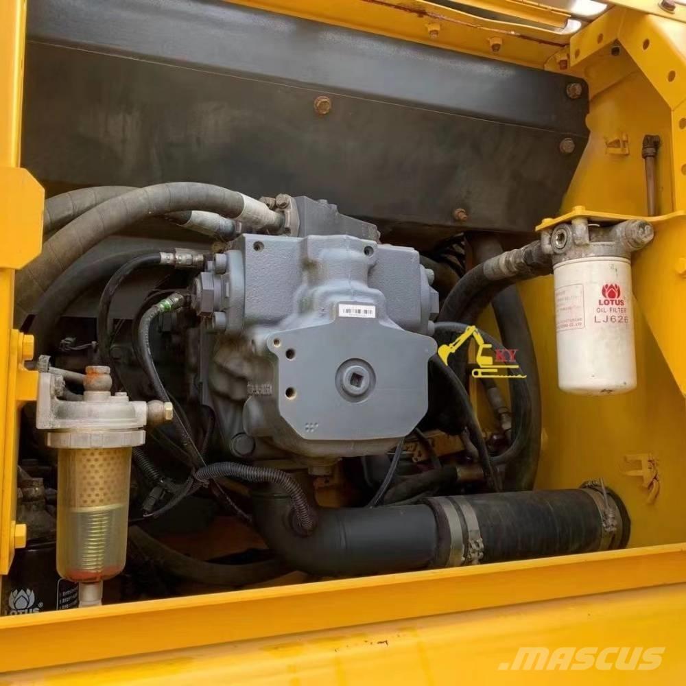 Komatsu P 270 Crawler Excavators