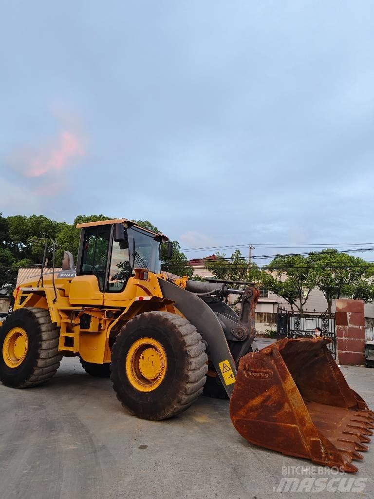 Volvo L 120 Wheel Loaders