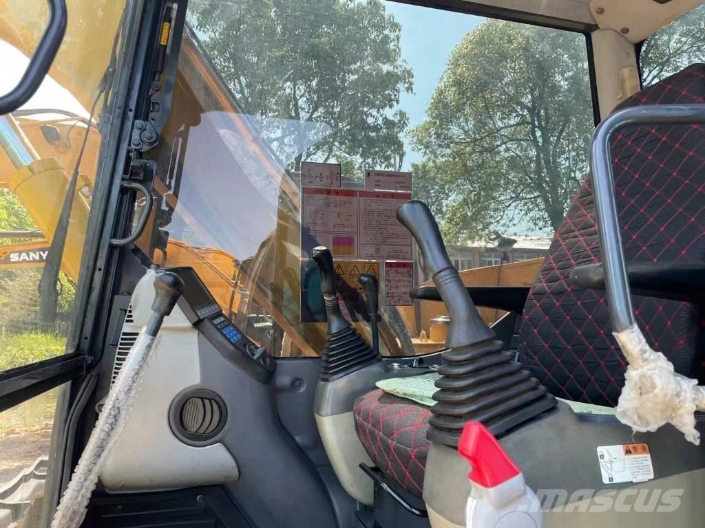 Komatsu PC70-8 Mini excavators  7t - 12t