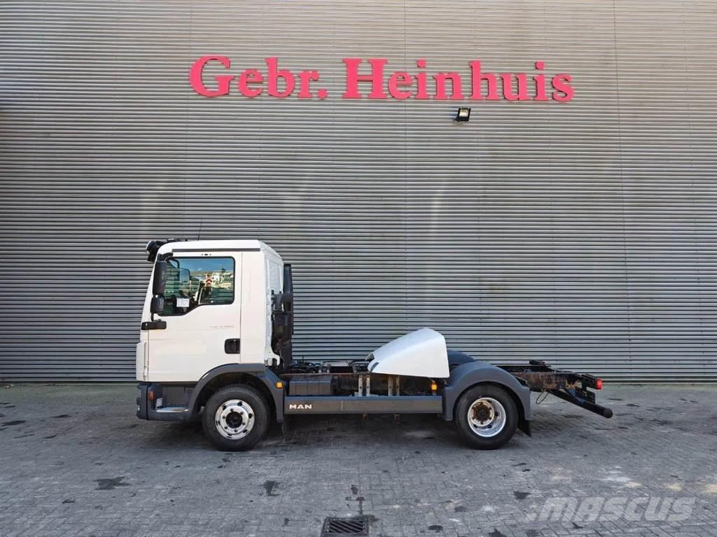 MAN TGL 8.220 4x2 Cab & Chassis Trucks