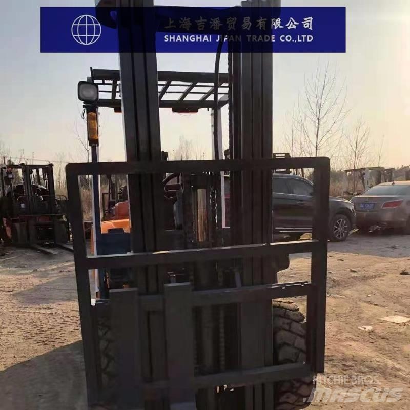 TCM FD 30 Diesel Forklifts