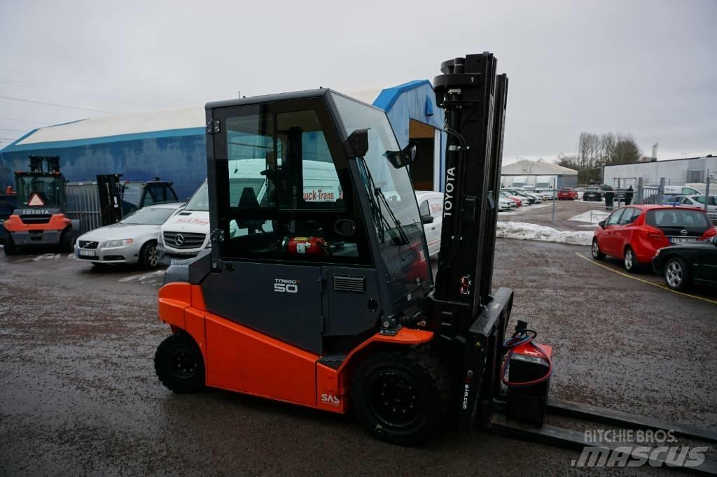 Toyota 8FBMT50 Electric Forklifts