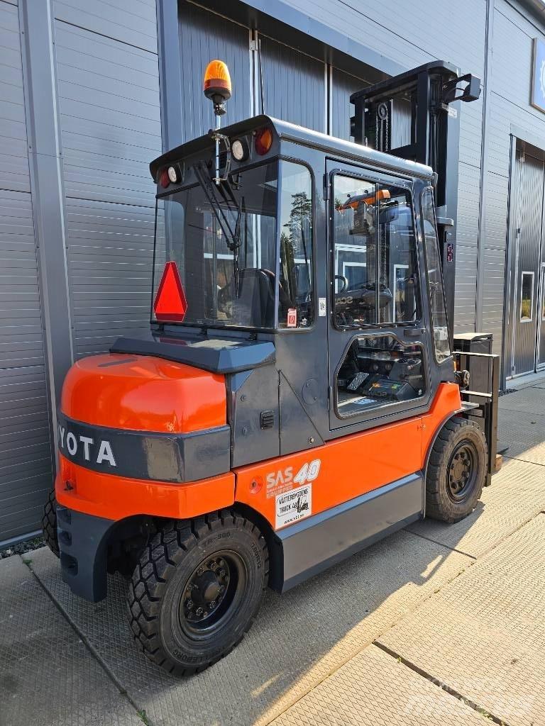 Toyota 7 FBMF 40 Electric Forklifts