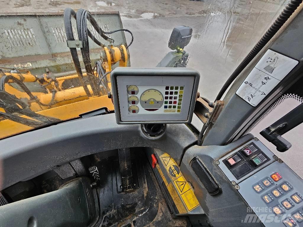 Liebherr L 524 Wheel Loaders