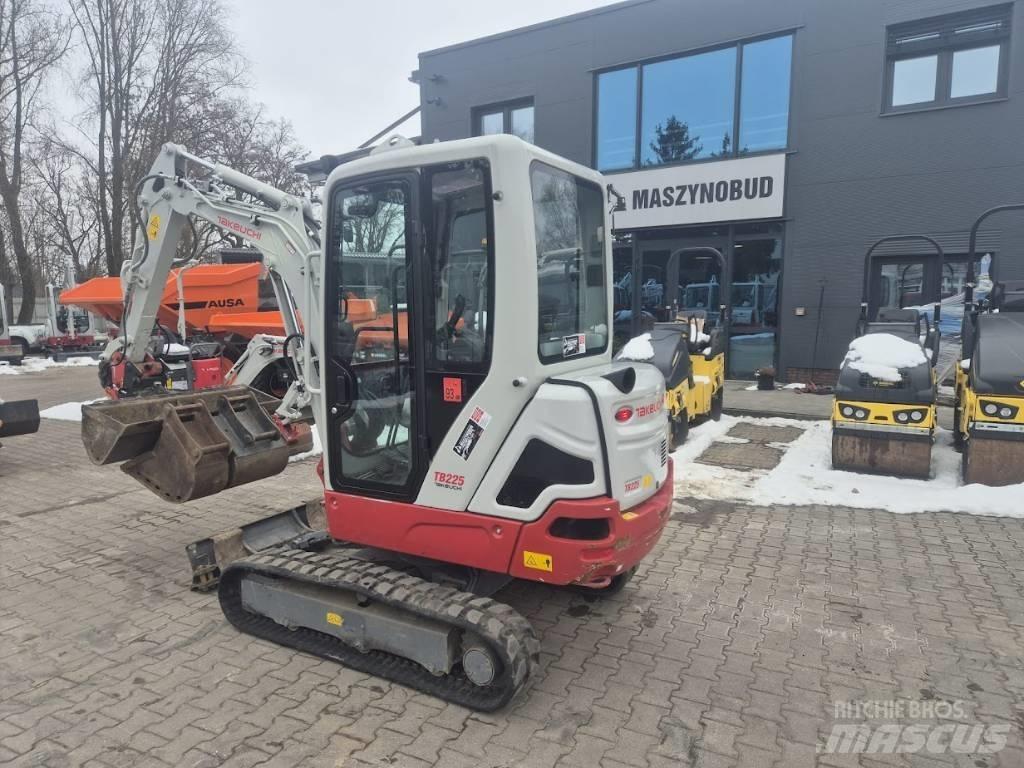 Takeuchi TB 225 Mini Excavators <7t (Mini Diggers)