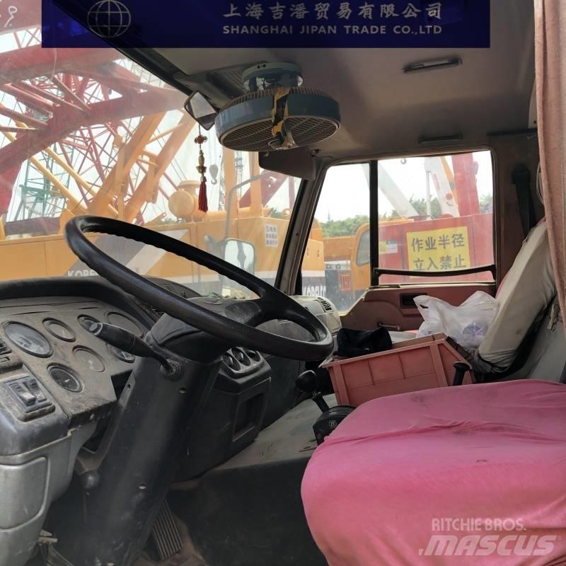 Zoomlion QY 100 Mobile and all terrain cranes