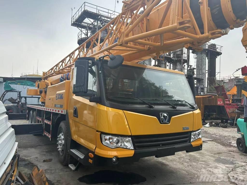 XCMG QY 25 K5D Mobile and all terrain cranes