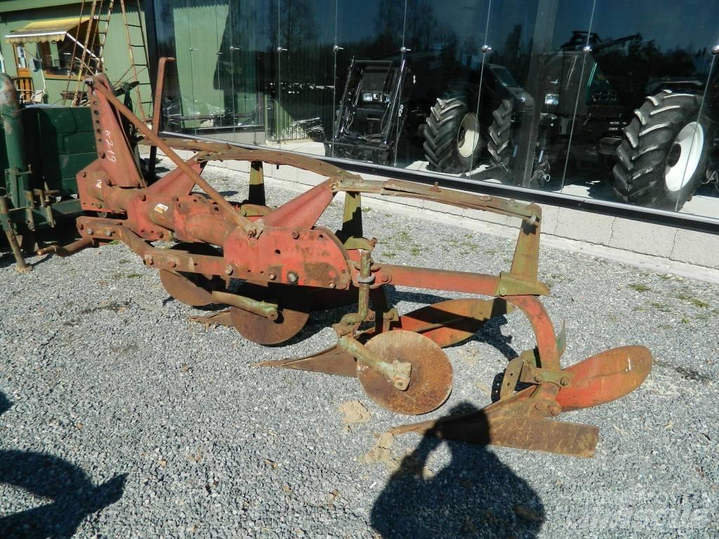 Kverneland 3k Plows