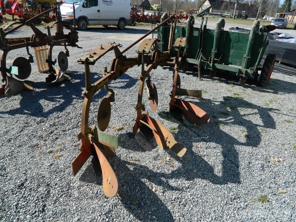 Kverneland 3k Plows