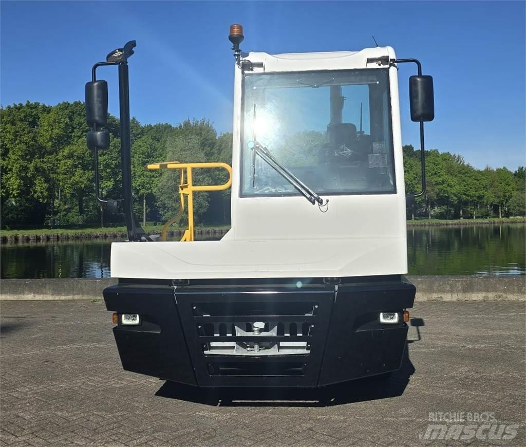 Terberg YT193 Shunt Trucks