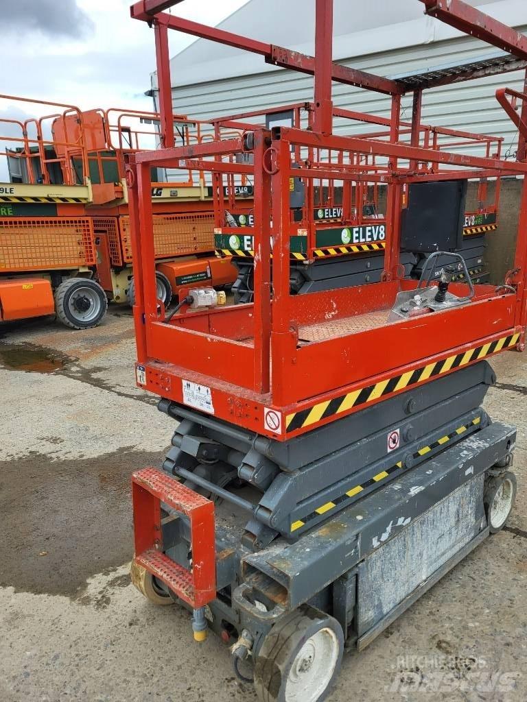 SkyJack 32/19 Scissor Lifts