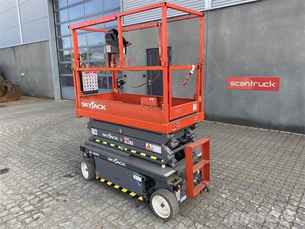 SkyJack SJ3219 Scissor Lifts