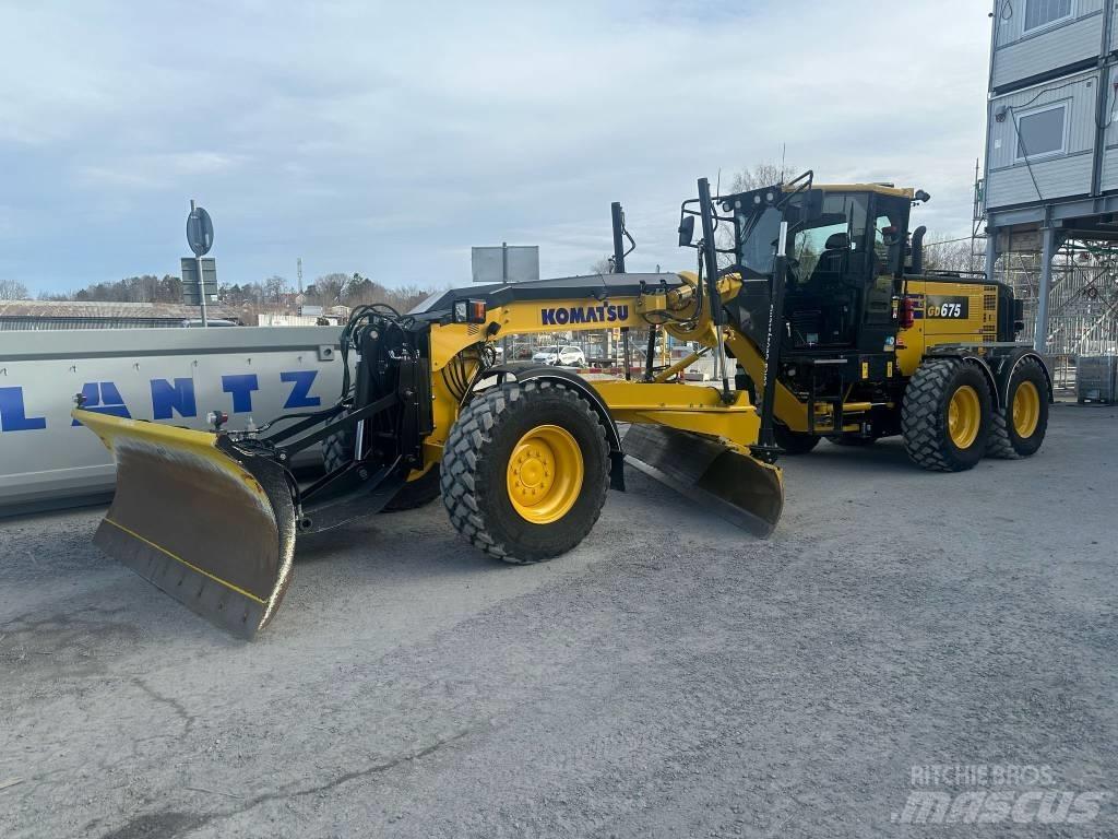 Komatsu GD675-7E0 Motor Graders