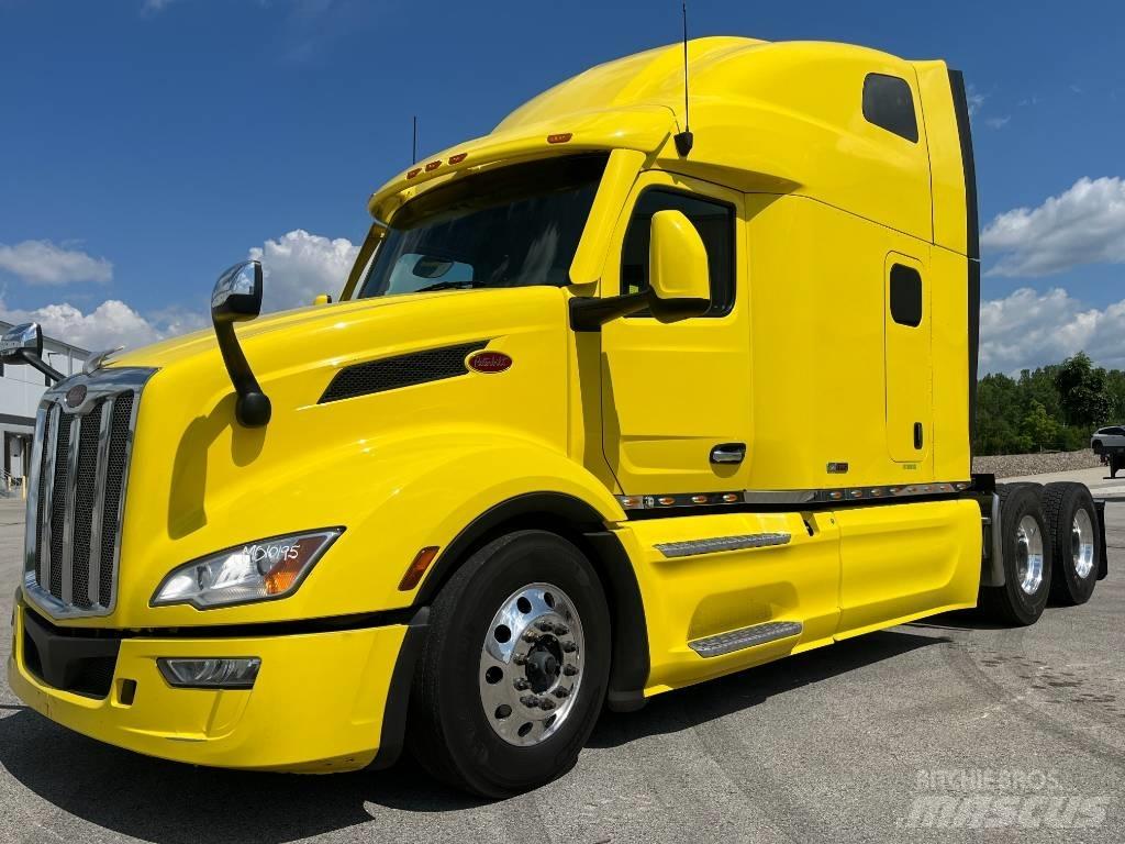 Peterbilt 579 Conventional Trucks / Tractor Trucks